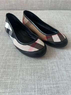 Burberry Luxury Toddler Girls Plaid Ballet Flats Beige/Black/Red,Size 28 (US 11)